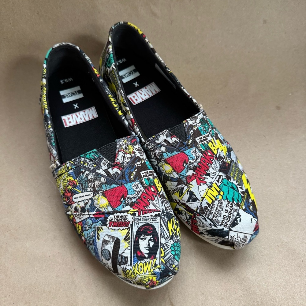 Toms x Marvel Comic Print Classic Alpagatas Slip On Shoes. Size 8.5